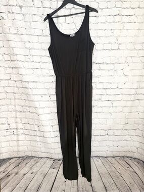 J for Justify. Black jumper. Size XL